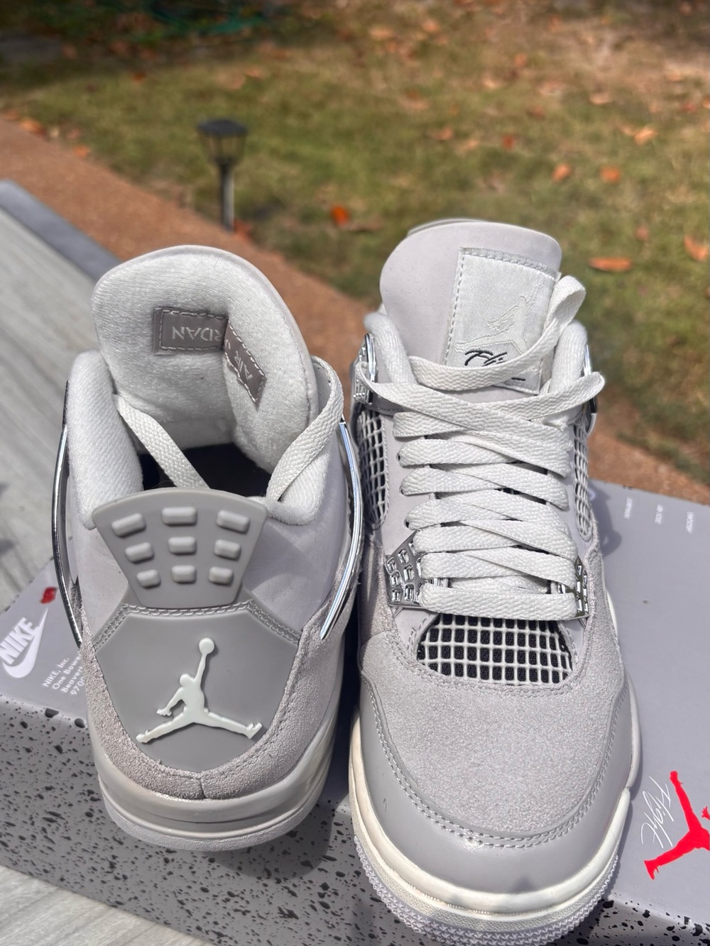 Jordan 4 Frozen Moments 🩶 - Picture 4 of 7